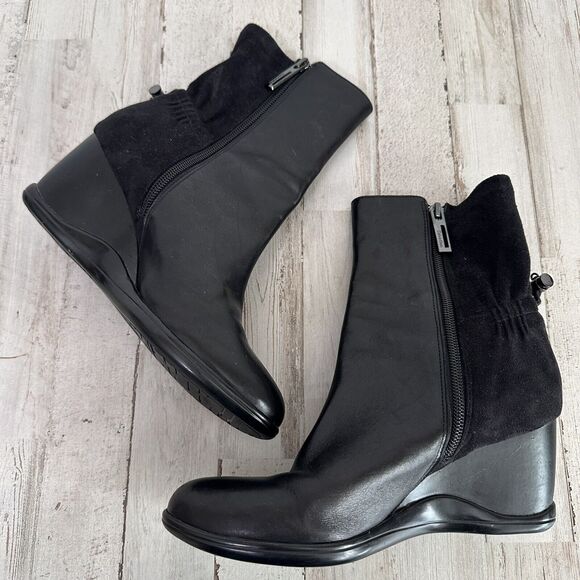 Calvin Klein Ianna Wedge Calf Boot Bootie Black 6.5 M Zipper Party Trendy Shoe - Picture 3 of 7
